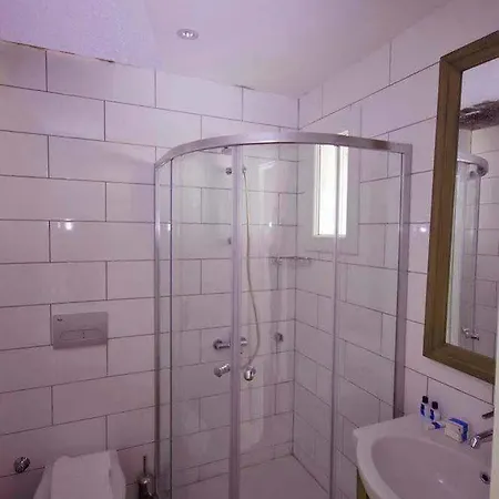 Le Chance & Ξενοδοχείο Αλικαρνασσός